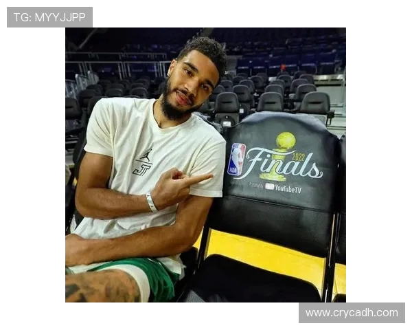 杰森塔图姆如何在NBA赛场上展现出超凡的领导力与竞技水平