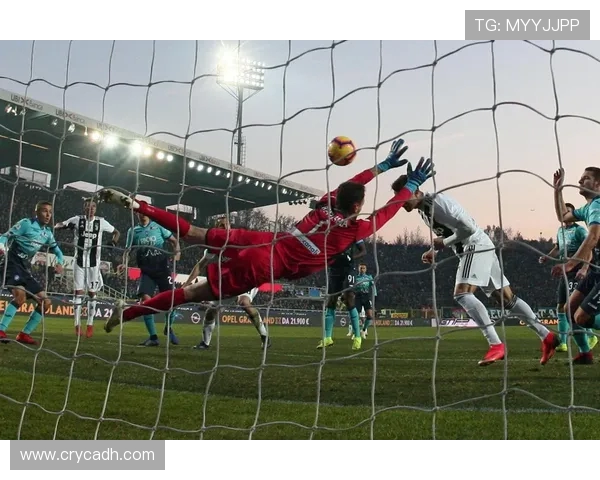 罗马与阿特兰大激战正酣谁能在意甲赛场笑到最后