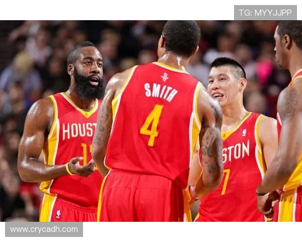 和平精英战术解析：RNG战队的防守策略与团队协作技巧探讨